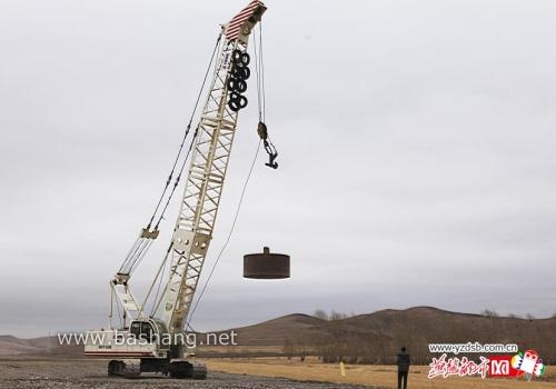壩上修建穿越濕地的高速路