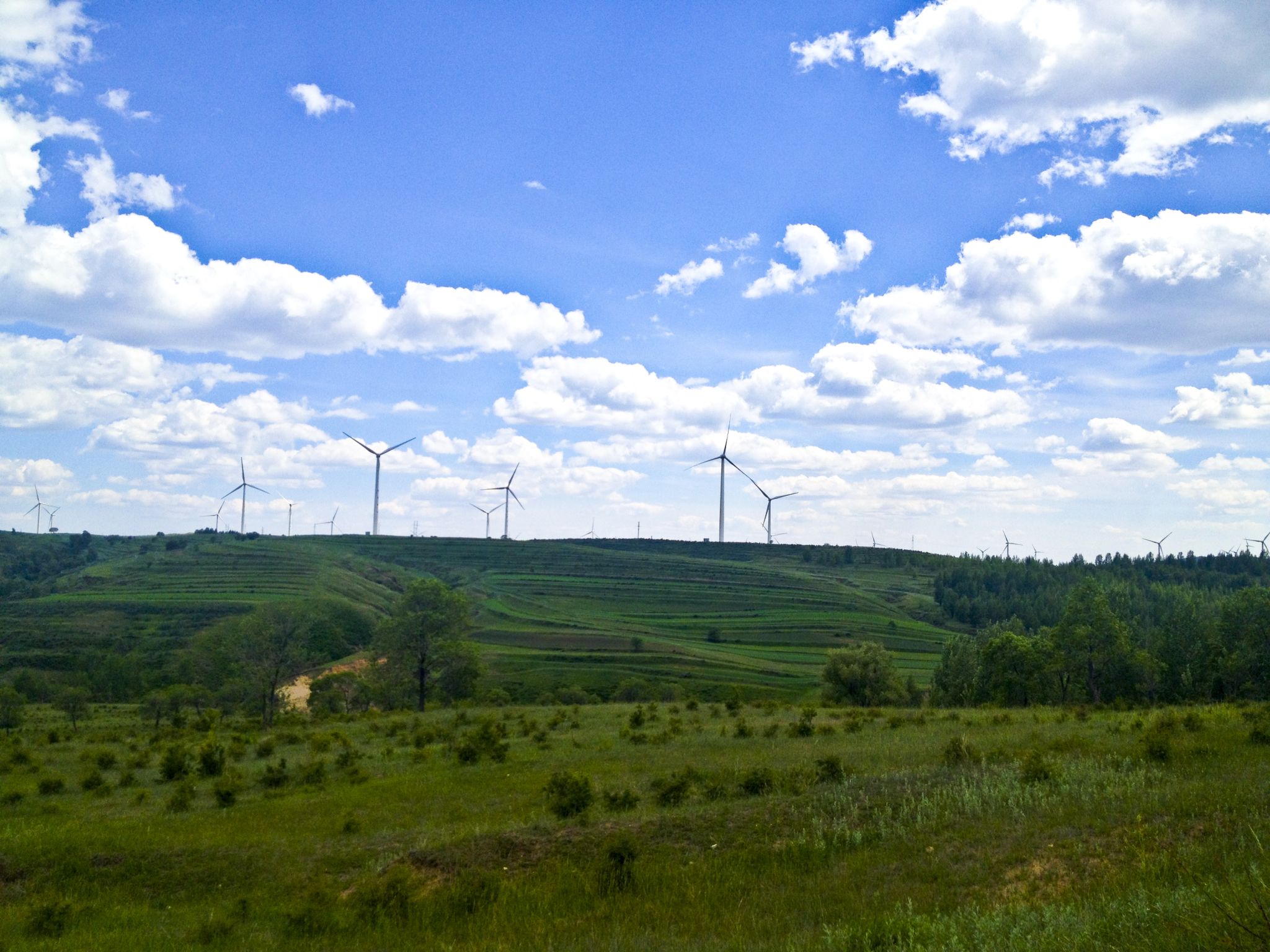 再一次行走在草沿天路上