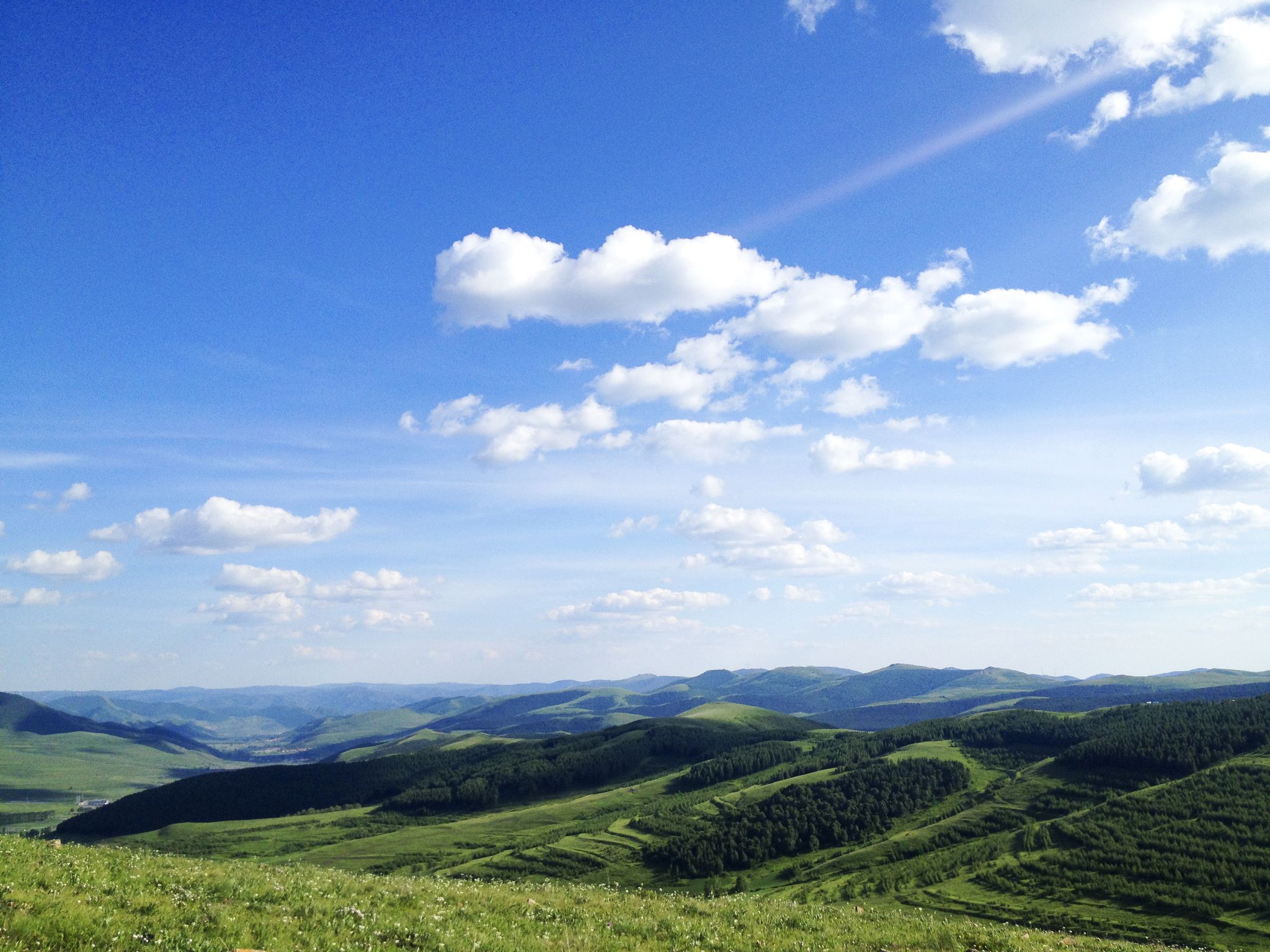 再一次行走在草沿天路上