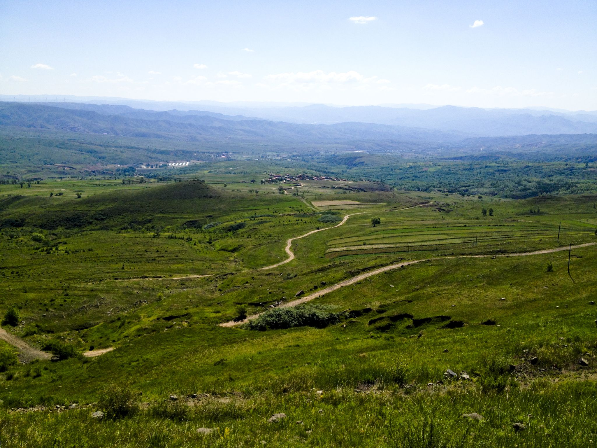 再一次行走在草沿天路上