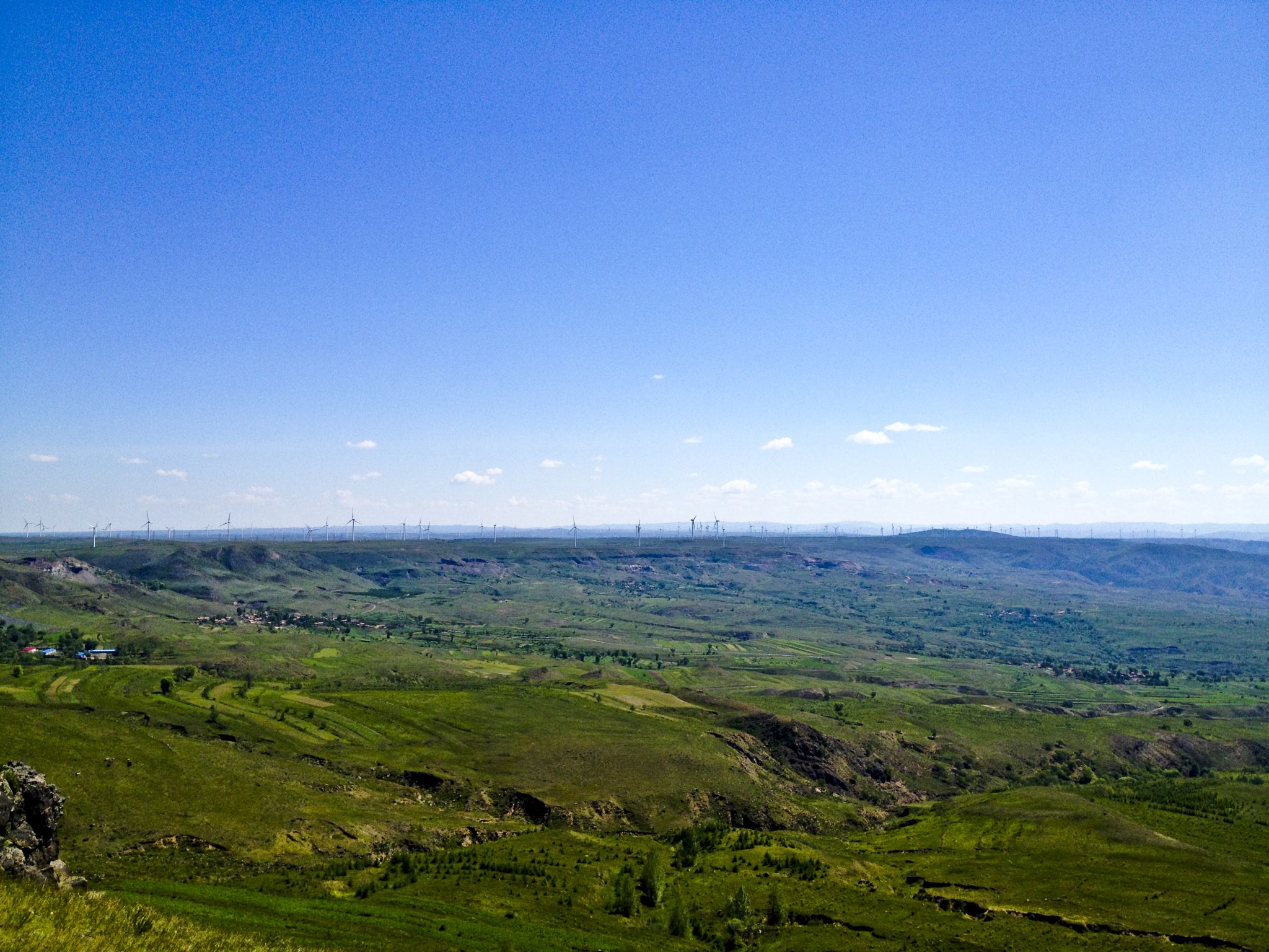 再一次行走在草沿天路上