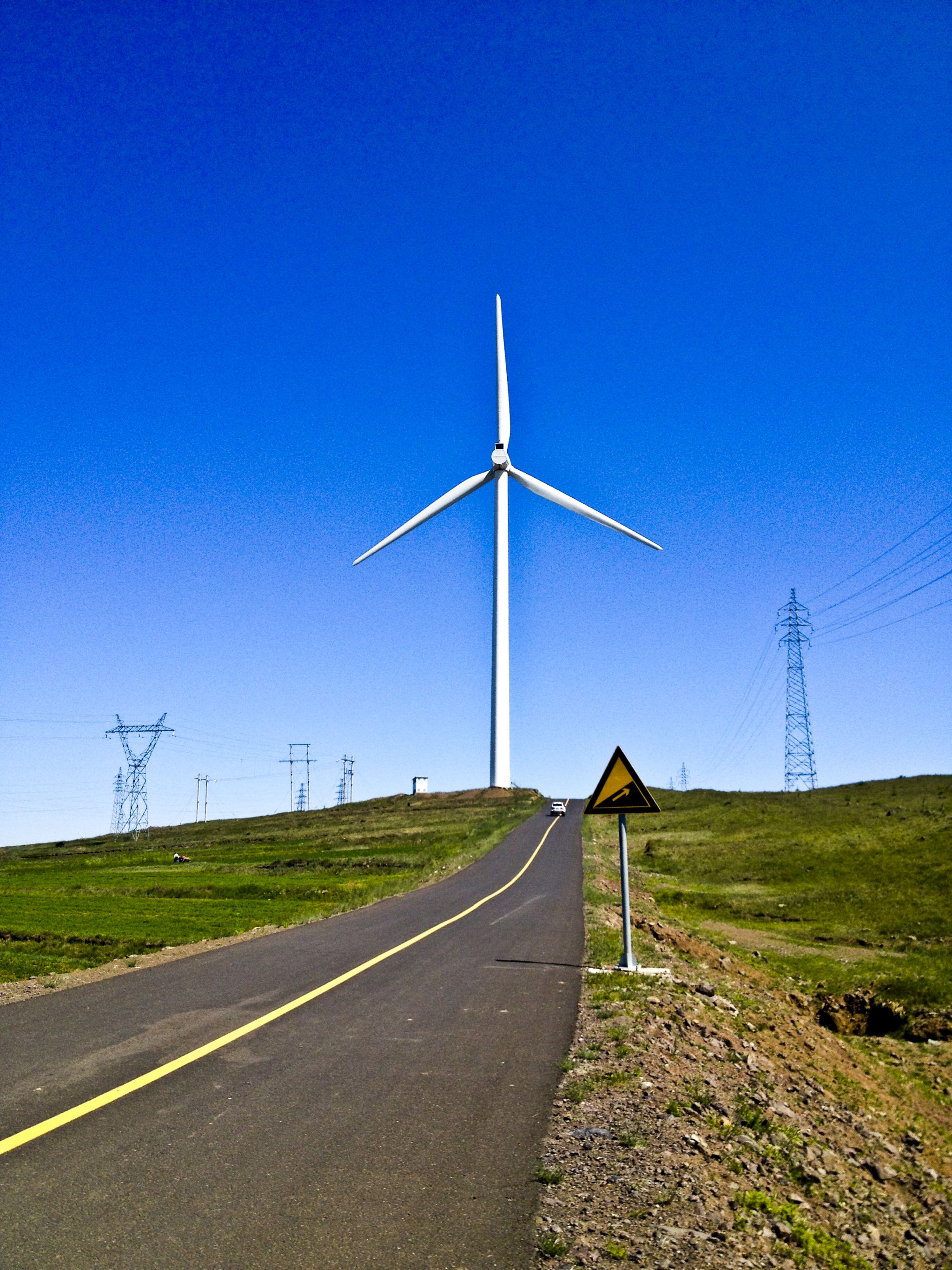 再一次行走在草沿天路上