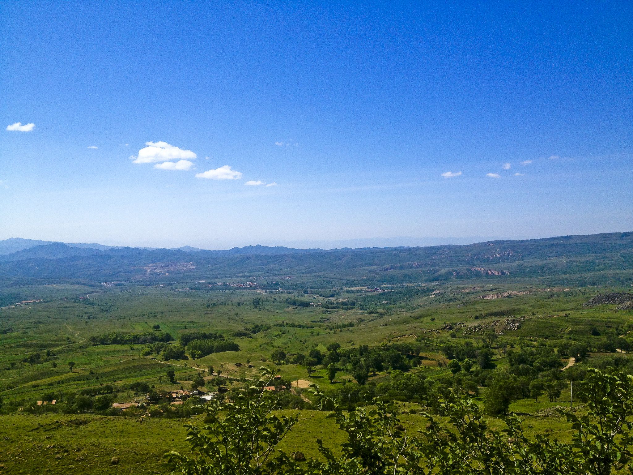再一次行走在草沿天路上