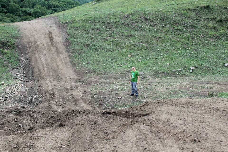 開牧馬人單車穿越老掌溝，翻越好漢坡！