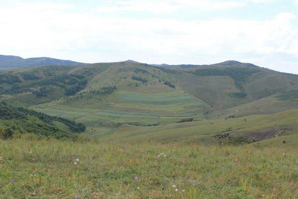 開牧馬人單車穿越老掌溝，翻越好漢坡！
